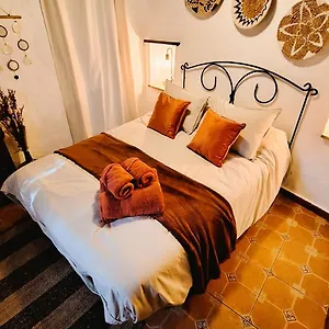 Burros Bed and breakfast Tolatán